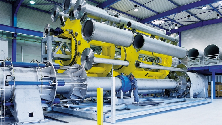 Eine Kalibrieranlage für Nennweiten bis DN 2000 mit Revolver-Adaptersystem.