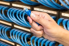Verwendung von standard Ethernetkabeln und Verbindungskomponenten