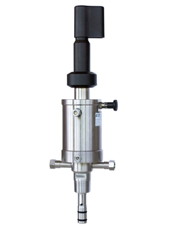 Die Cleanfit CPA471 Wechselarmatur ist entwickelt für den Einsatz in kleinen Tanks und engen Rohrleitungen.
