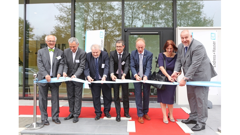 Einweihung des neuen Vertriebsgebäudes in Belgien.