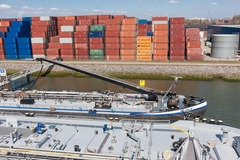 Schiff am Dock