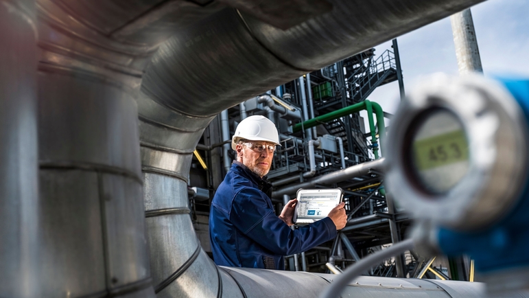 Endress+Hauser introduces its IIoT services
