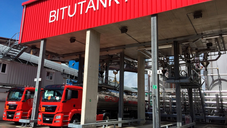 Bild von der Bitumen-Verladestation bei der BITUTANK AG (Schweiz)