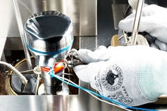 Kalibrierung von Thermometern im Labor Thermometer bei der Kalibrierung im Labor