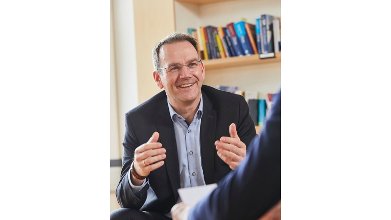 Dr. Peter Selders, Geschäftsführer von Endress+Hauser Level+Pressure