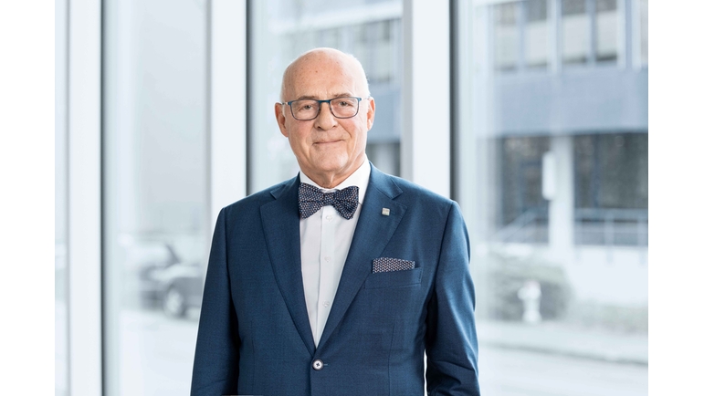 Klaus Endress, lange Jahre CEO und zuletzt Verwaltungsratspräsident, hat die aktive Mitarbeit im Unternehmen beendet.
