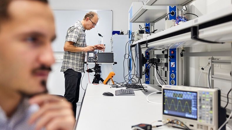 Am Endress+Hauser Innovationshub in Freiburg wird an Sensor- und Automatisierungslösungen der Zukunft gearbeitet.